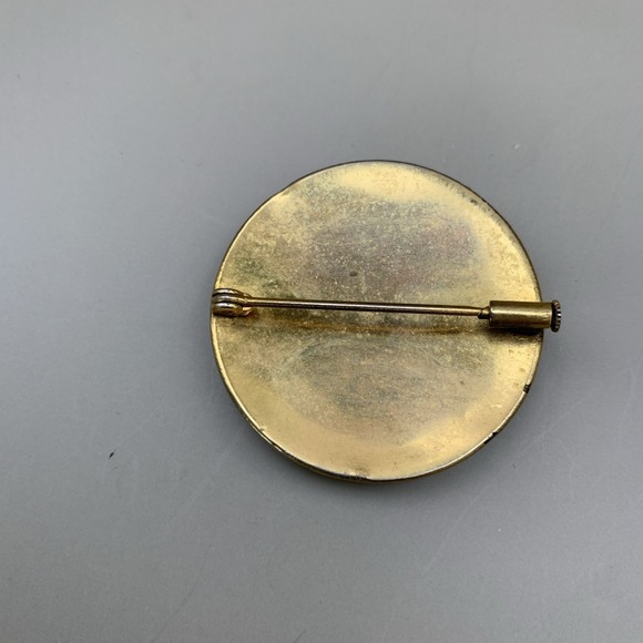 Vintage Spanish Damascene Brooch Bird And Fountain Design - Picture 4 of 10